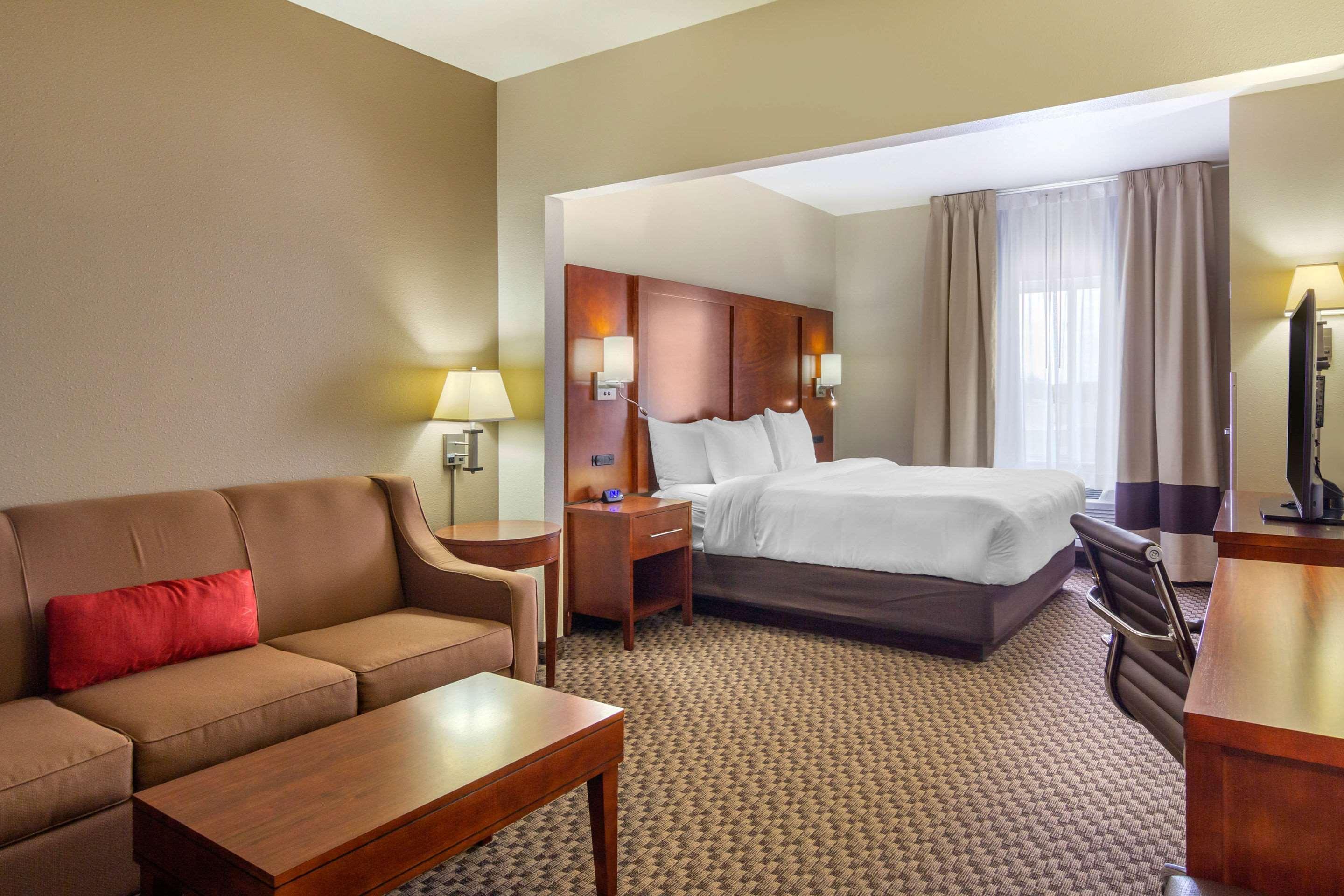 Comfort Inn & Suites Sterling Bagian luar foto