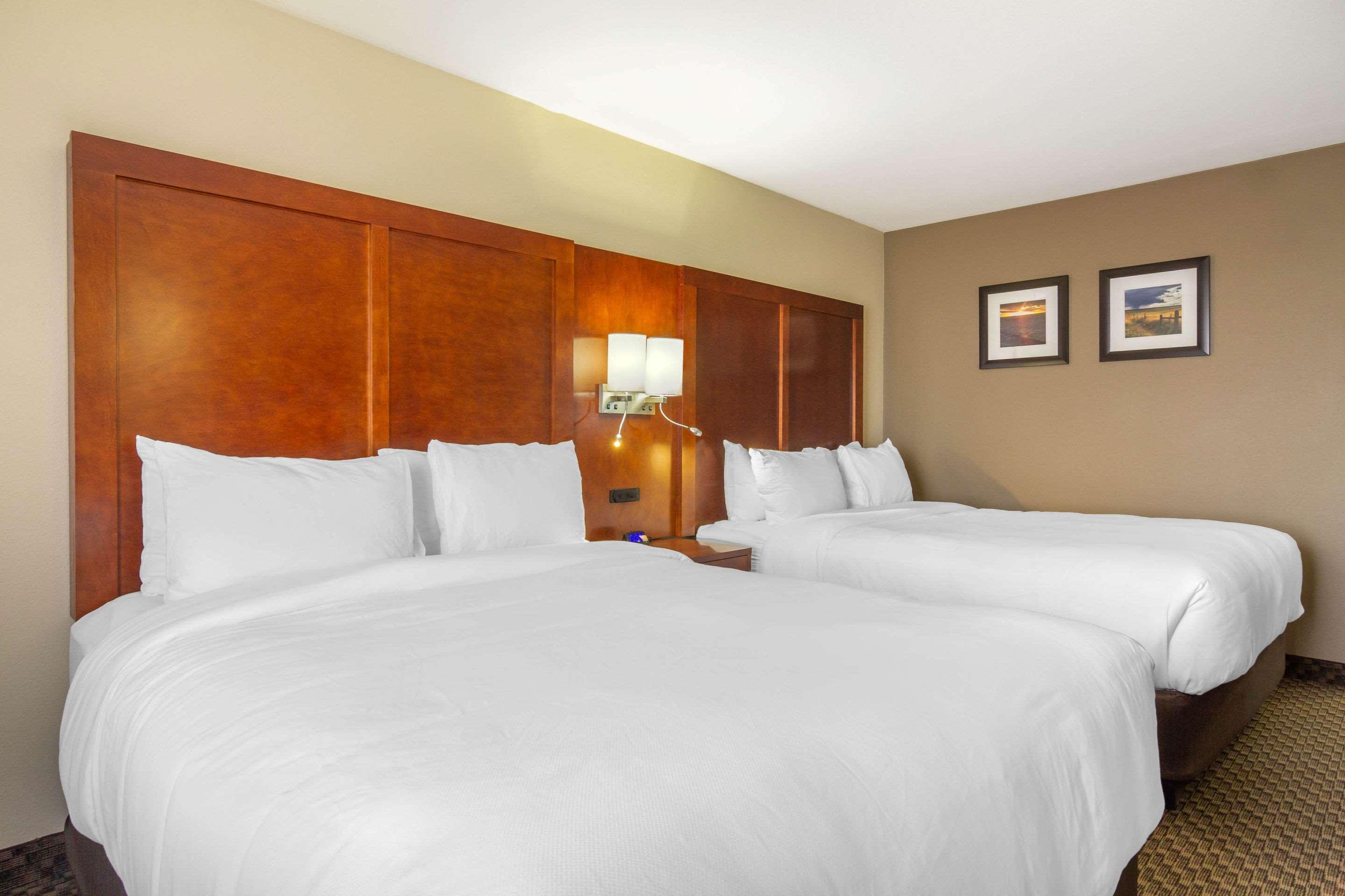 Comfort Inn & Suites Sterling Bagian luar foto