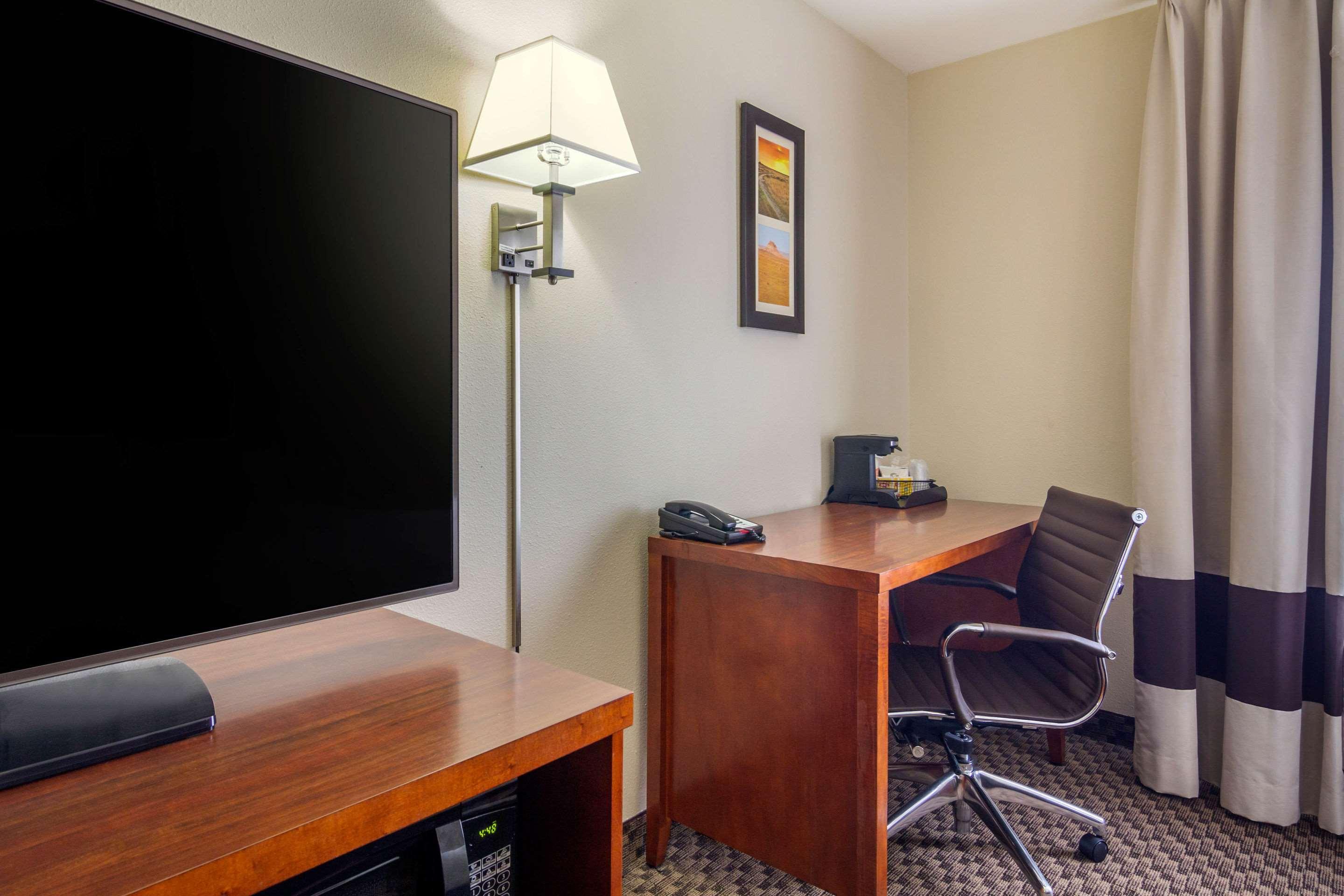 Comfort Inn & Suites Sterling Bagian luar foto
