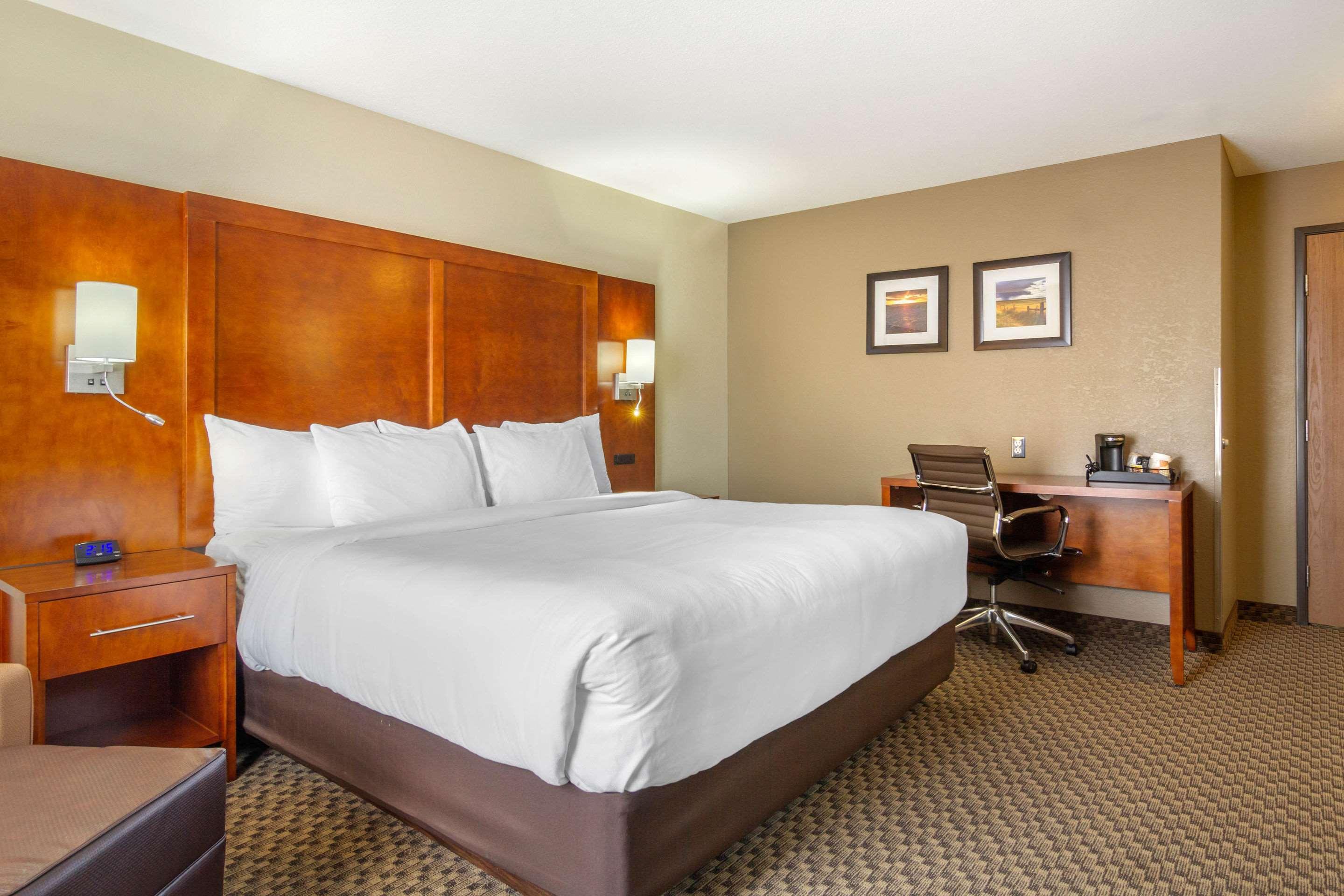 Comfort Inn & Suites Sterling Bagian luar foto