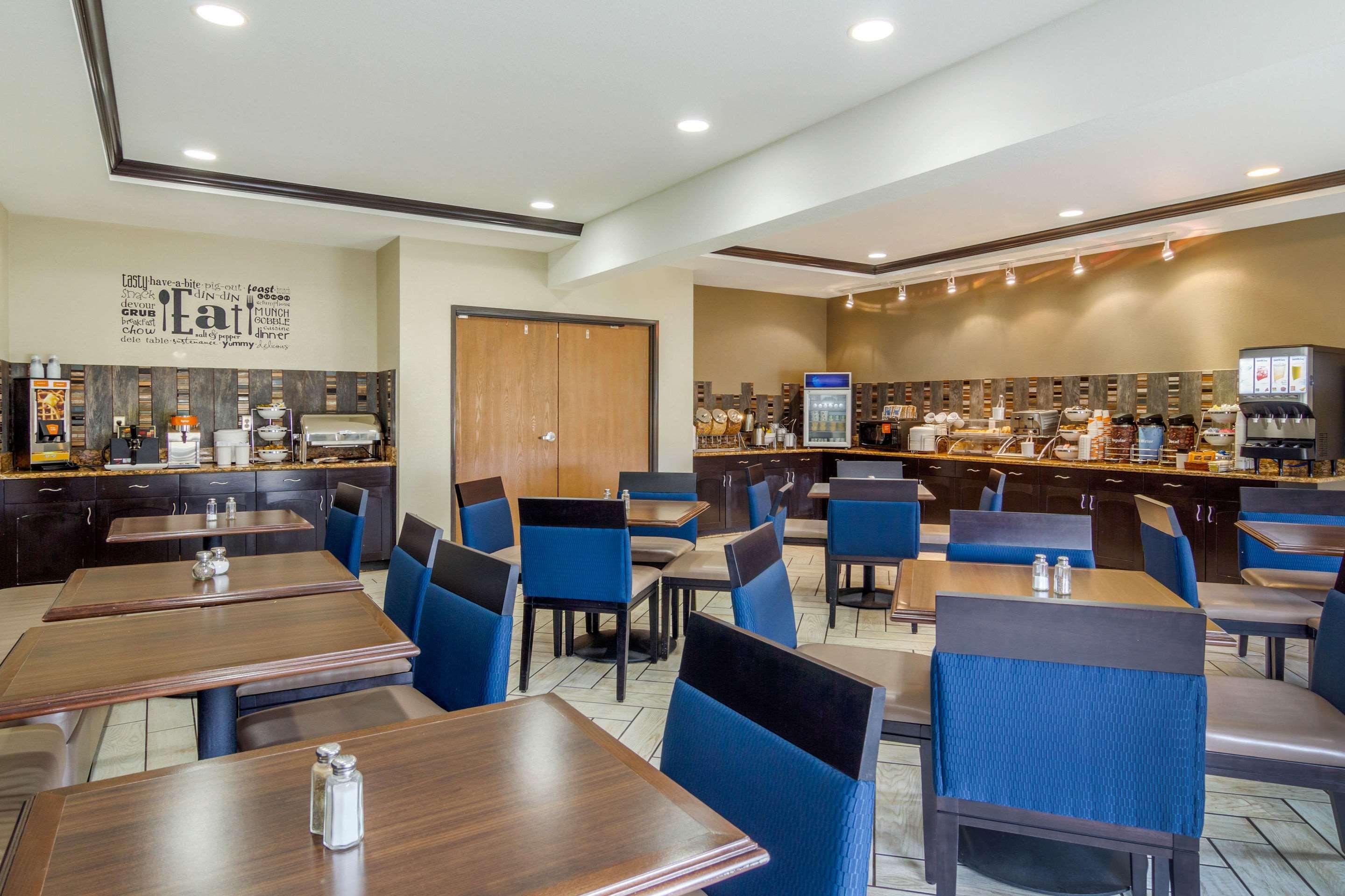Comfort Inn & Suites Sterling Bagian luar foto