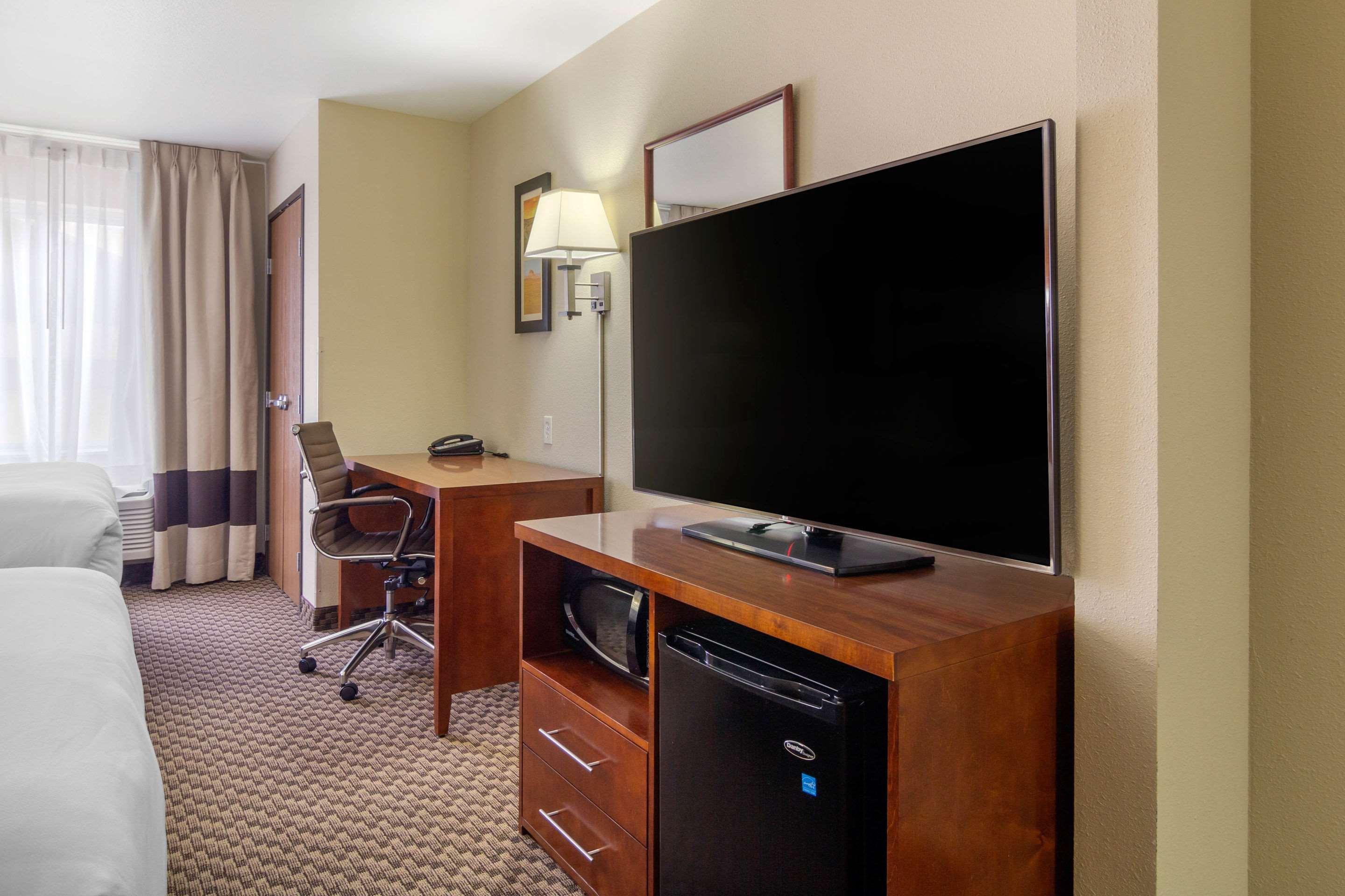 Comfort Inn & Suites Sterling Bagian luar foto