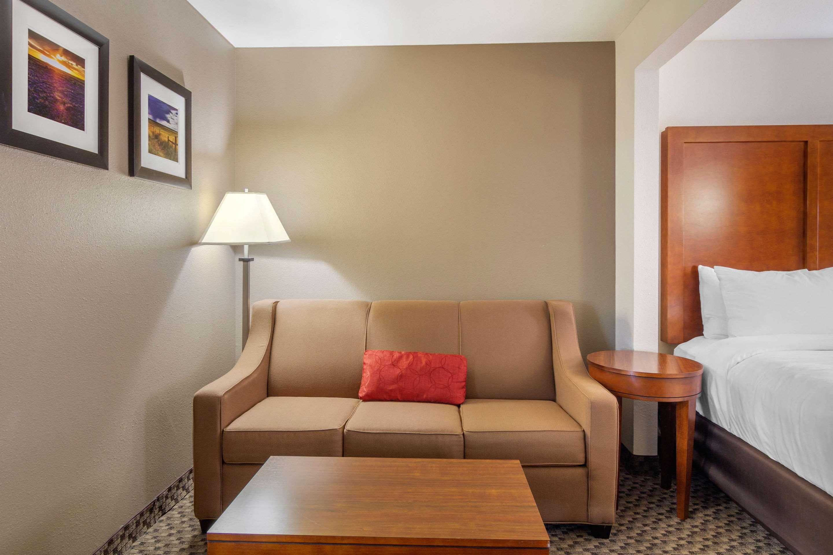 Comfort Inn & Suites Sterling Bagian luar foto
