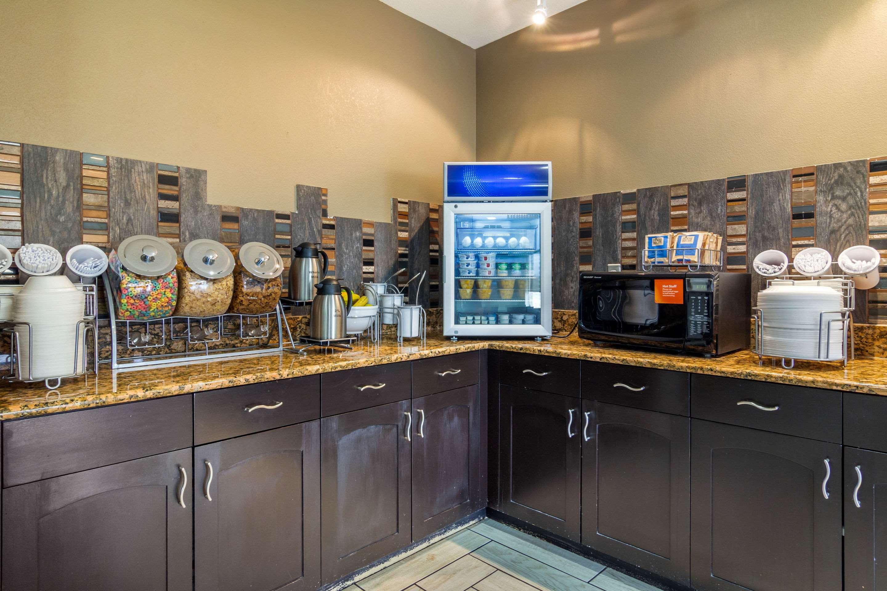Comfort Inn & Suites Sterling Bagian luar foto